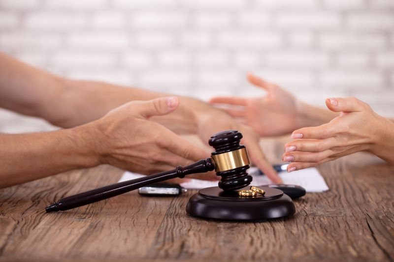深圳离婚律师：怎么起诉离婚？(图1)
