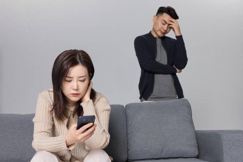 深圳婚姻家事律师:一方因工伤获得的赔偿款,离婚时配偶有权分割吗?(图1)