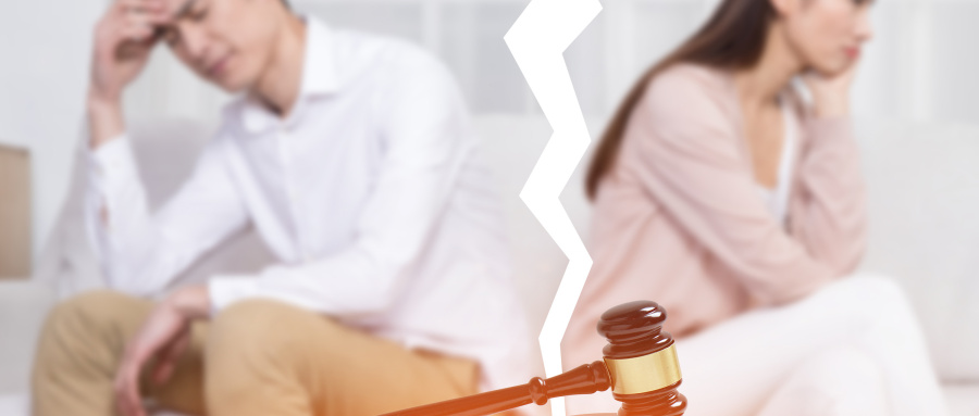 深圳婚姻家事律师：离婚时深圳的小产权房怎么分？能要到折价补偿吗？
